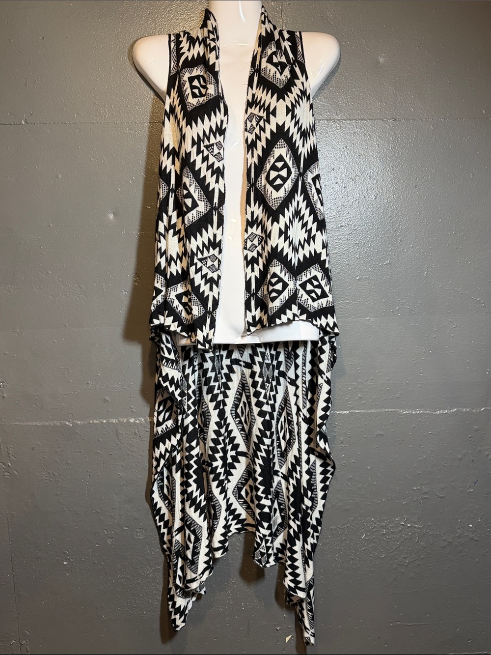 Draped Aztec Print Open-Front Cardigan- Black & White